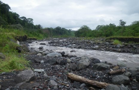 river photo